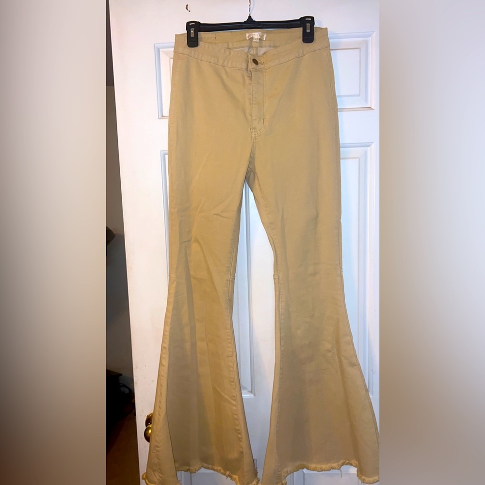 Homefolk Boutique Beige Super Flare Jeans